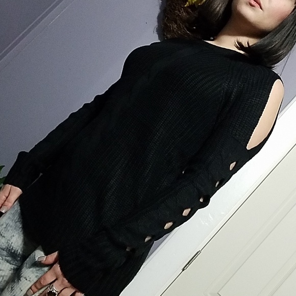 Cable Knit Slit Detail Sleeves - Picture 4 of 8